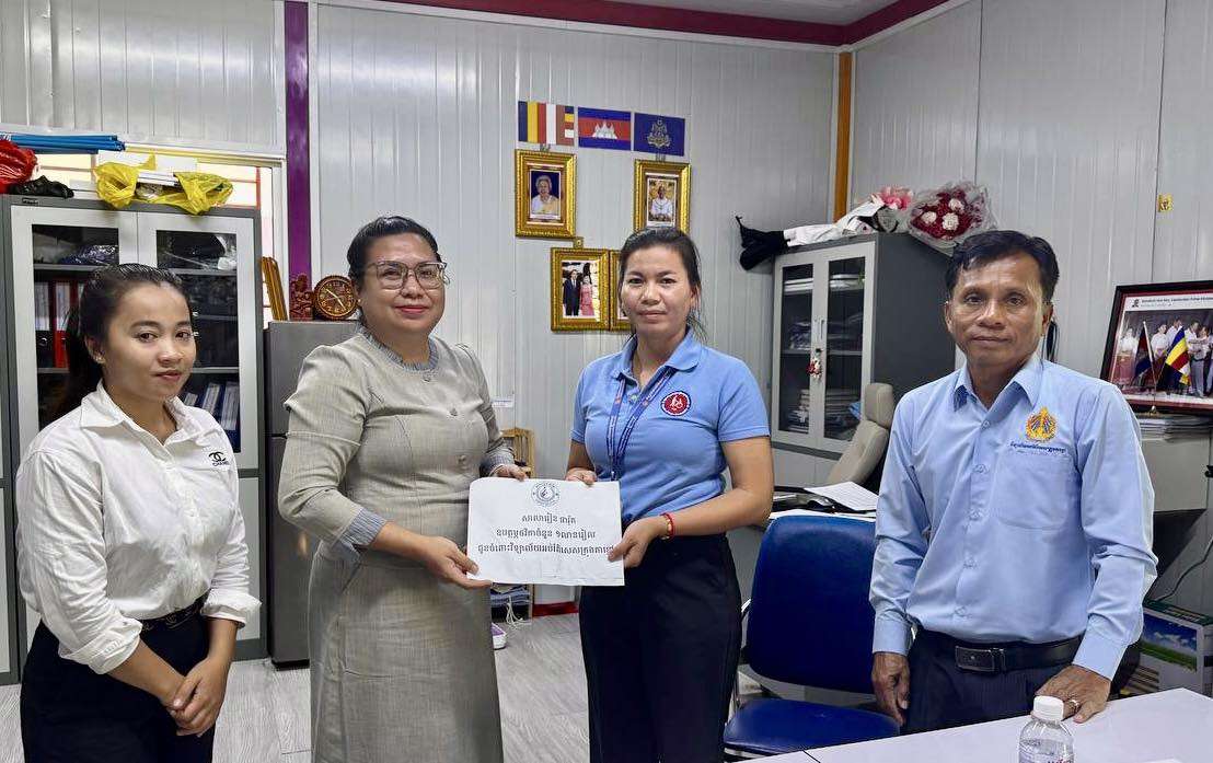 School representatives presenting a certificate and exterior view of Parrot School building